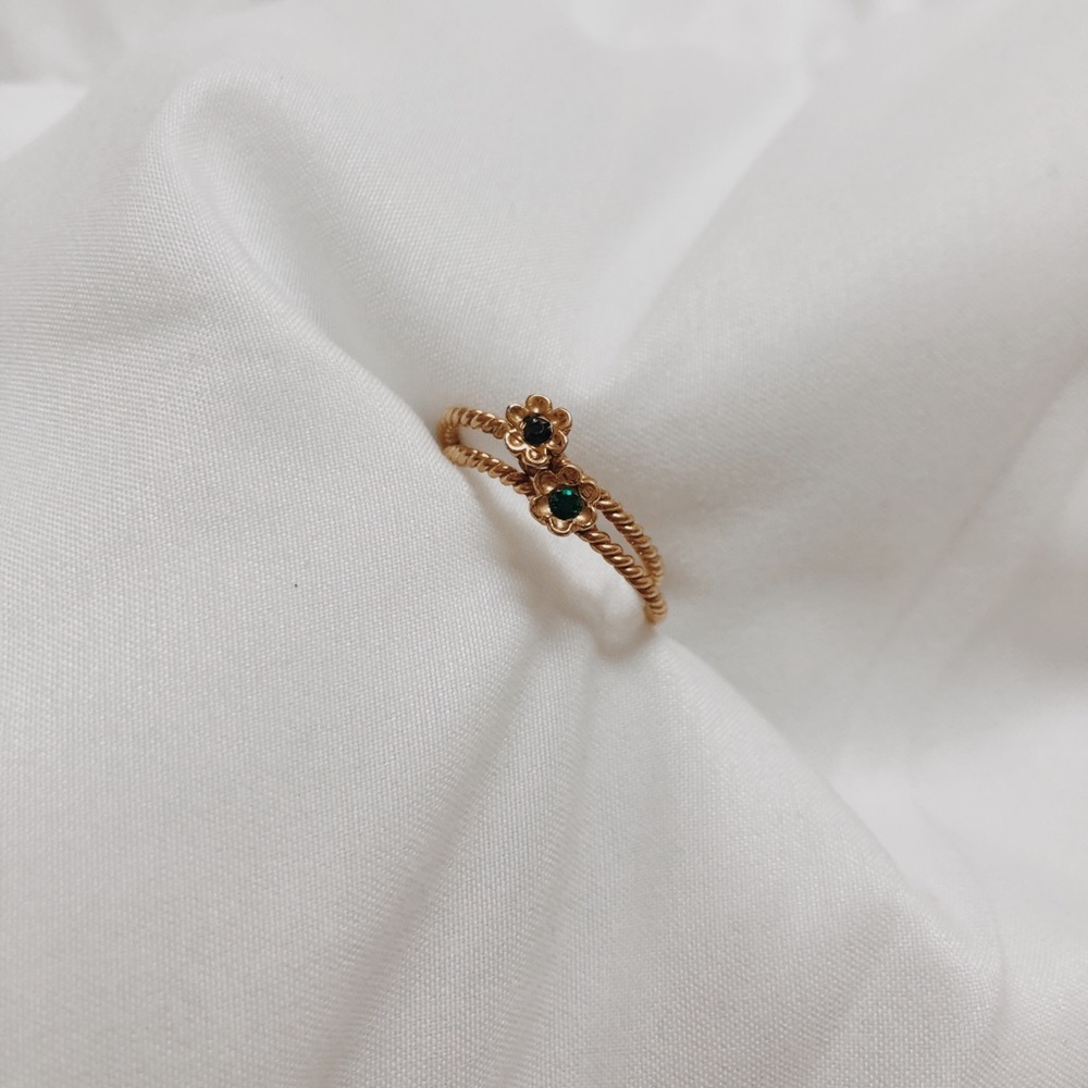 Flower gemstone crystal stacking rings